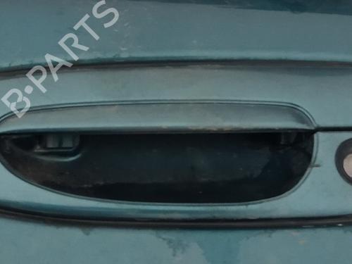 Used Front left exterior door handle Front left exterior door handle MAZDA 626 IV Hatchback (GE) 2.0 D GLX Comprex (GEFP) (75 hp) 35880113 35880113