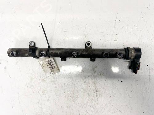 Used Injection rail Injection rail 35100954 35100954