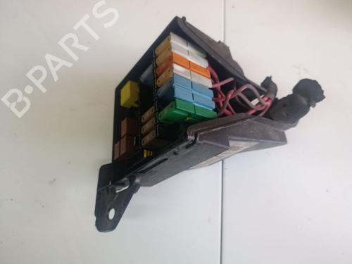 Used Fuse box Fuse box 37582913 37582913