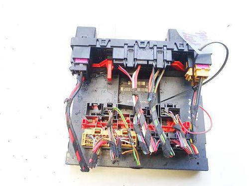 Used Fuse box Fuse box VW GOLF PLUS V (5M1, 521) 1.6 FSI (115 hp) 32928314 32928314