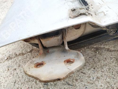 Charnière/Limiteur de porte MAZDA 323 II Hatchback (BD) 1.5 (BD105) (88 hp) 32880686