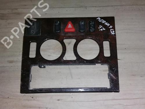 Used Warning switch Warning switch MERCEDES-BENZ E-CLASS (W210) E 290 Turbo-D (210.017) (129 hp) 35649613 35649613