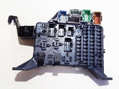 Used Fuse box Fuse box FORD MONDEO III (B5Y) 2.0 16V TDDi / TDCi (115 hp) 33517544 33517544