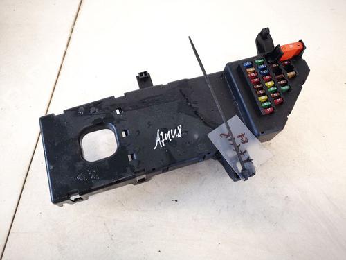 fuse-box-saab-9-3-ys3f-e79-d79-d75-2002-2003-2004-2005-2006-2007-2008-2009-2010-2011-2012-2013-2014-2015-32896728 main image