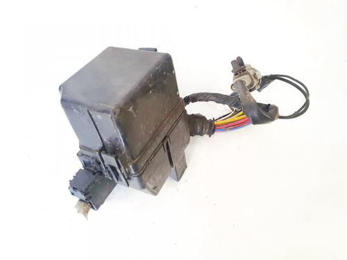 Used Fuse box Fuse box 32911892 32911892