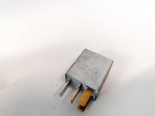 Used Electronic sensor Electronic sensor TOYOTA COROLLA Saloon (_E12_) 2.0 D-4D (CDE120_, CDE120R) (116 hp) 33085908 33085908