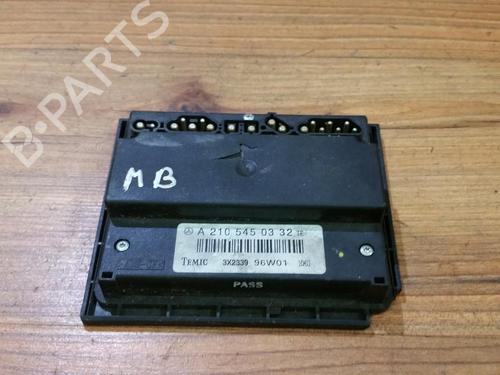 Used Electronic module Electronic module MERCEDES-BENZ E-CLASS (W210) E 200 (210.035) (136 hp) 33479868 33479868