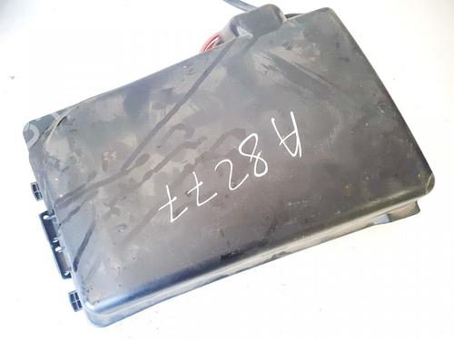 Used Fuse box Fuse box 32910442 32910442