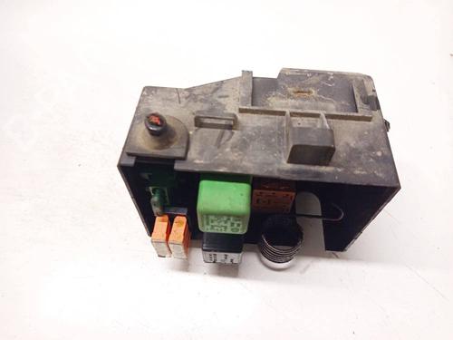 fuse-box-opel-zafira-a-mpv-t98-1999-2000-2001-2002-2003-2004-2005-2006-33098236 main image