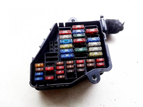 Used Fuse box Fuse box VW GOLF IV (1J1) 1.9 TDI (90 hp) 33518972 33518972