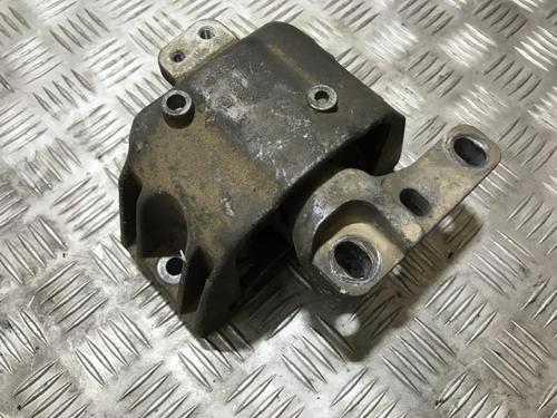 Used Engine mount Engine mount VW GOLF IV (1J1) 1.9 SDI (68 hp) 33495578 33495578