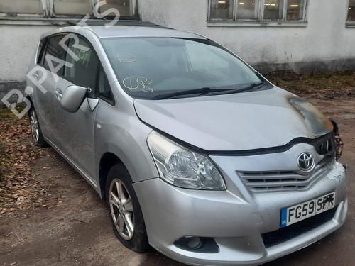 Brugte TOYOTA VERSO (_R2_) 2.0 D-4D (AUR20_, AUR20R) (126 hp) 4477847