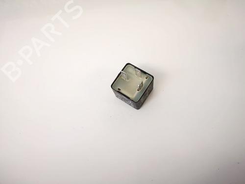 Electronic sensor AUDI 80 B4 Saloon (8C2) 1.9 TDI | BP32884102M84 - Image 2