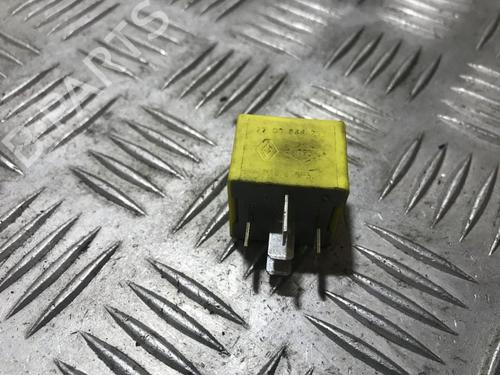 Used Electronic sensor Electronic sensor RENAULT ESPACE III (JE0_) 2.2 dCi (JE0K) (130 hp) 33500340 33500340