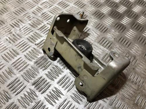 Used Engine mount Engine mount PEUGEOT 206 Hatchback (2A/C) 1.6 16V (109 hp) 33499201 33499201