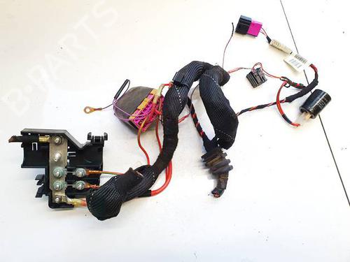 Used Fuse box AUDI A6 C6 (4F2) 2.4 (177 hp) 32541879