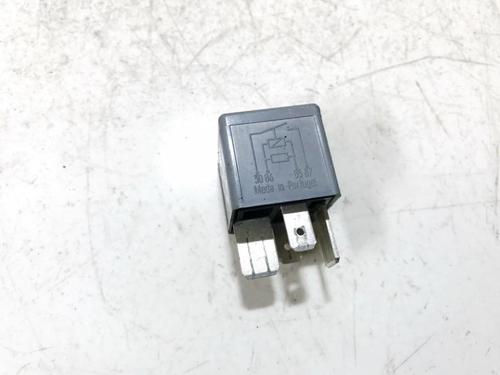 other-audi-a6-c5-4b2-4b4-1997-1998-1999-2000-2001-2002-2003-2004-2005-33520423 main image