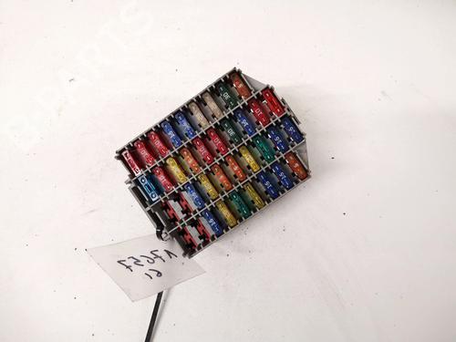 Used Fuse box Fuse box VOLVO V70 II (285) 2.4 (170 hp) 32891539 32891539