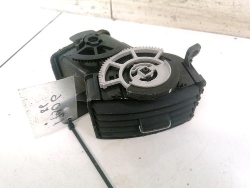 Used Air vent Air vent TOYOTA COROLLA Verso (ZER_, ZZE12_, R1_) 2.2 D-4D (AUR10_, AUR10R) (136 hp) 32901750 32901750