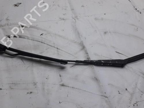 Used Front windshield wiper arm Front windshield wiper arm VW TRANSPORTER T4 Van (70A, 70H, 7DA, 7DH) 2.4 D (78 hp) 33514343 33514343