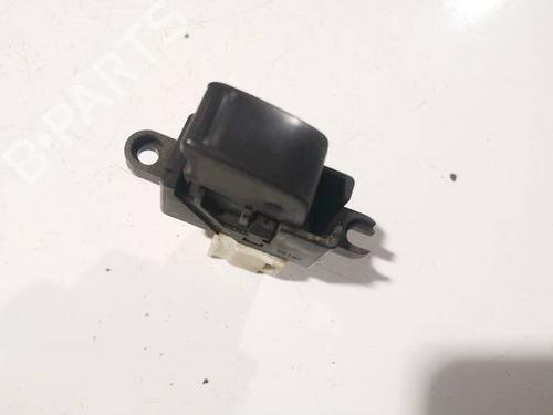 Used Switch Switch NISSAN ALMERA TINO (V10) 2.2 dCi (136 hp) 32572862 32572862