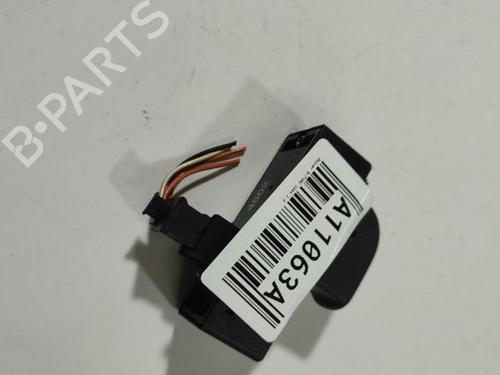 switch-jaguar-x-type-i-x400-2001-2002-2003-2004-2005-2006-2007-2008-2009-32533759 main image