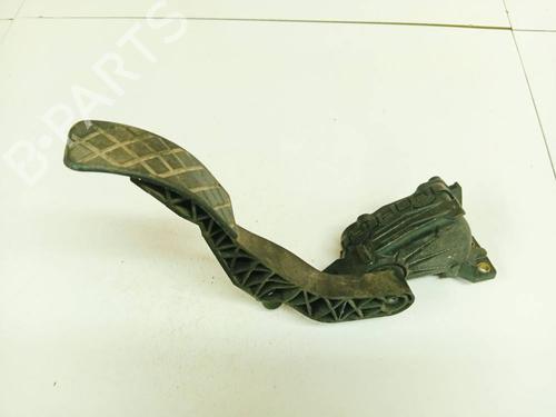 Used Pedal Pedal VW BORA I (1J2) 1.9 TDI (101 hp) 40053071 40053071