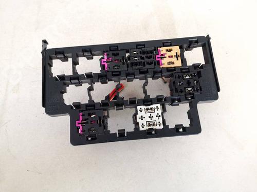 Used Fuse box Fuse box VW FOX Hatchback (5Z1, 5Z3, 5Z4) 1.4 (75 hp) 32946612 32946612
