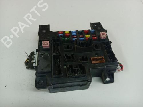 Used Fuse box Fuse box 38766137 38766137
