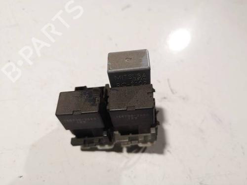 Used Fuse box HONDA CIVIC VIII Hatchback (FN, FK) 1.8 (FN1, FK2) (140 hp) 32579946