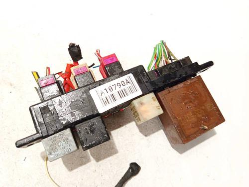 Used Fuse box Fuse box VW BORA I (1J2) 1.9 TDI (90 hp) 32554251 32554251