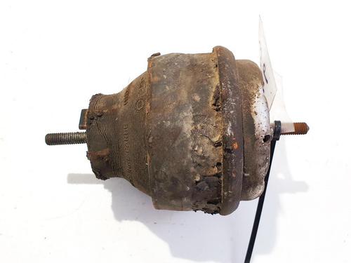 Used Engine mount AUDI A4 B5 (8D2) 1.9 TDI (110 hp) 32912249