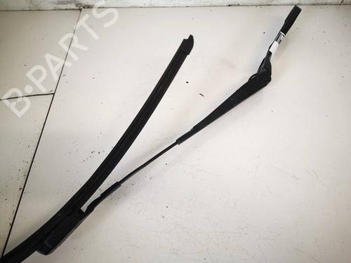 Used Front windshield wiper arm Front windshield wiper arm 32581655 32581655