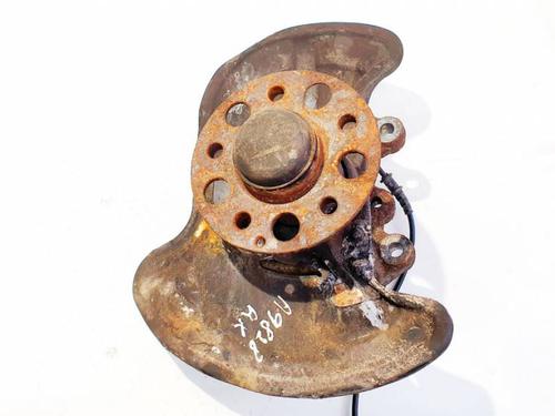 Used Left front steering knuckle Left front steering knuckle MERCEDES-BENZ C-CLASS (W204) C 200 CDI (204.001) (136 hp) 35075901 35075901