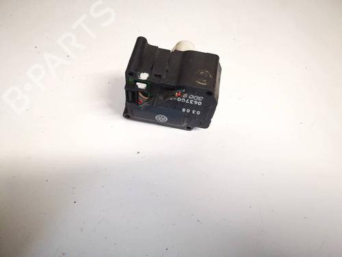 Używane Moduł elektroniczny VW PHAETON (3D1, 3D2, 3D3, 3D4, 3D6, 3D7, 3D8, 3D9) 3.2 V6 (241 hp) 32965366