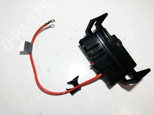 fuse-box-bmw-1-e87-2003-2004-2005-2006-2007-2008-2009-2010-2011-2012-2013-33503965 main image