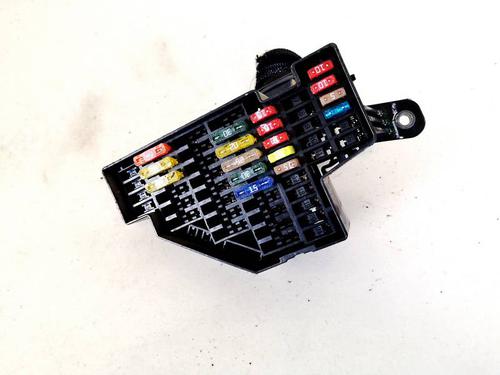 fuse-box-vw-golf-vi-5k1-2008-2009-2010-2011-2012-2013-2014-32917524 main image