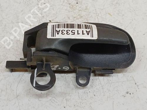 Højre bagtil invendig håndtag Højre bagtil invendig håndtag TOYOTA YARIS (_P1_) 1.3 (NCP10, SCP12_) (86 hp) 37009575 37009575
