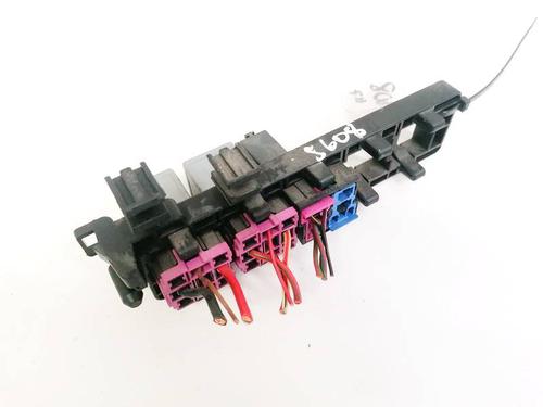 fuse-box-vw-passat-b6-3c2-2005-2006-2007-2008-2009-2010-2011-32924671 main image