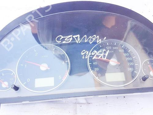 Used Instrument cluster Instrument cluster 35868247 35868247