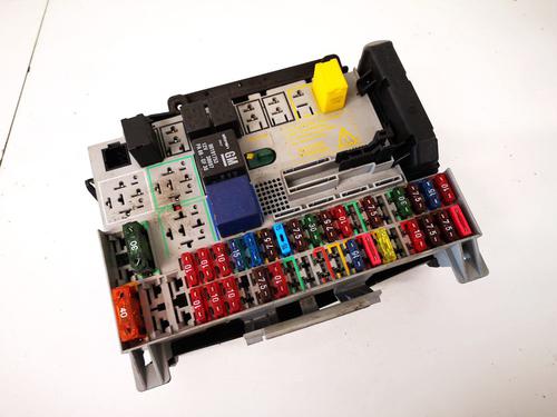 Used Fuse box Fuse box OPEL ASTRA G Hatchback (T98) 2.0 DI (F08, F48) (82 hp) 32887105 32887105