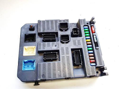 Used Fuse box CITROËN C4 II (NC_) 1.6 HDi 110 (112 hp) 32627927