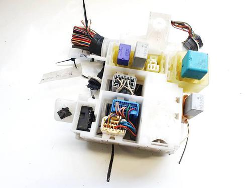 Fuse box TOYOTA COROLLA (_E12_) 2.0 D-4D (CDE120R, CDE120L_) | BP32938931E1 - Image 2