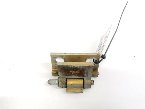 hingedoor-check-strap-volvo-s60-i-384-2000-2001-2002-2003-2004-2005-2006-2007-2008-2009-2010-32900417 main image