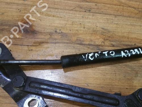 Used Tailgate lift support Tailgate lift support VW VENTO (1H2) 1.9 TDI (90 hp) 35661374 35661374