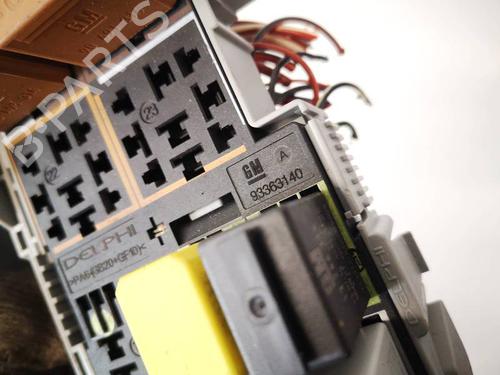 Fuse box OPEL MERIVA A MPV (X03) 1.6 (E75) | BP32933452E1 - Image 2