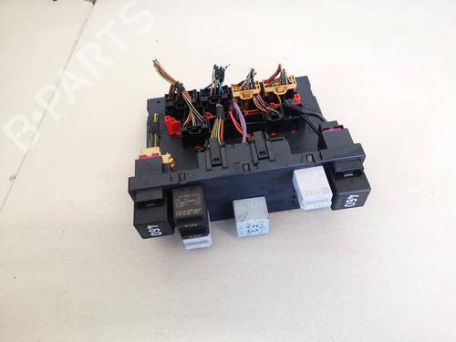 Used Fuse box Fuse box VW CADDY III MPV (2KB, 2KJ, 2CB, 2CJ) 2.0 SDI (70 hp) 32948359 32948359