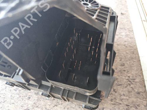 Fuse box SKODA SUPERB II (3T4) 2.0 TDI | BP32576265E1  - Image 11