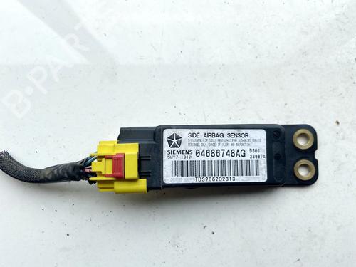 electronic-module-chrysler-voyager-iv-rg-rs-1999-2000-2001-2002-2003-2004-2005-2006-2007-2008-32887244 main image