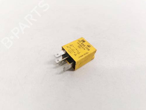 Used Electronic sensor Electronic sensor OPEL ZAFIRA A MPV (T98) 2.0 DI 16V (F75) (82 hp) 33084073 33084073